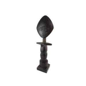 Asante Akua'ba Fertility Doll Custom Stand Ghana