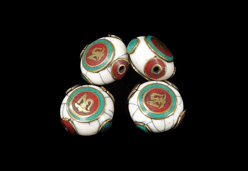 4 Tibetan Beads Fancy White Crackle Loose 125396