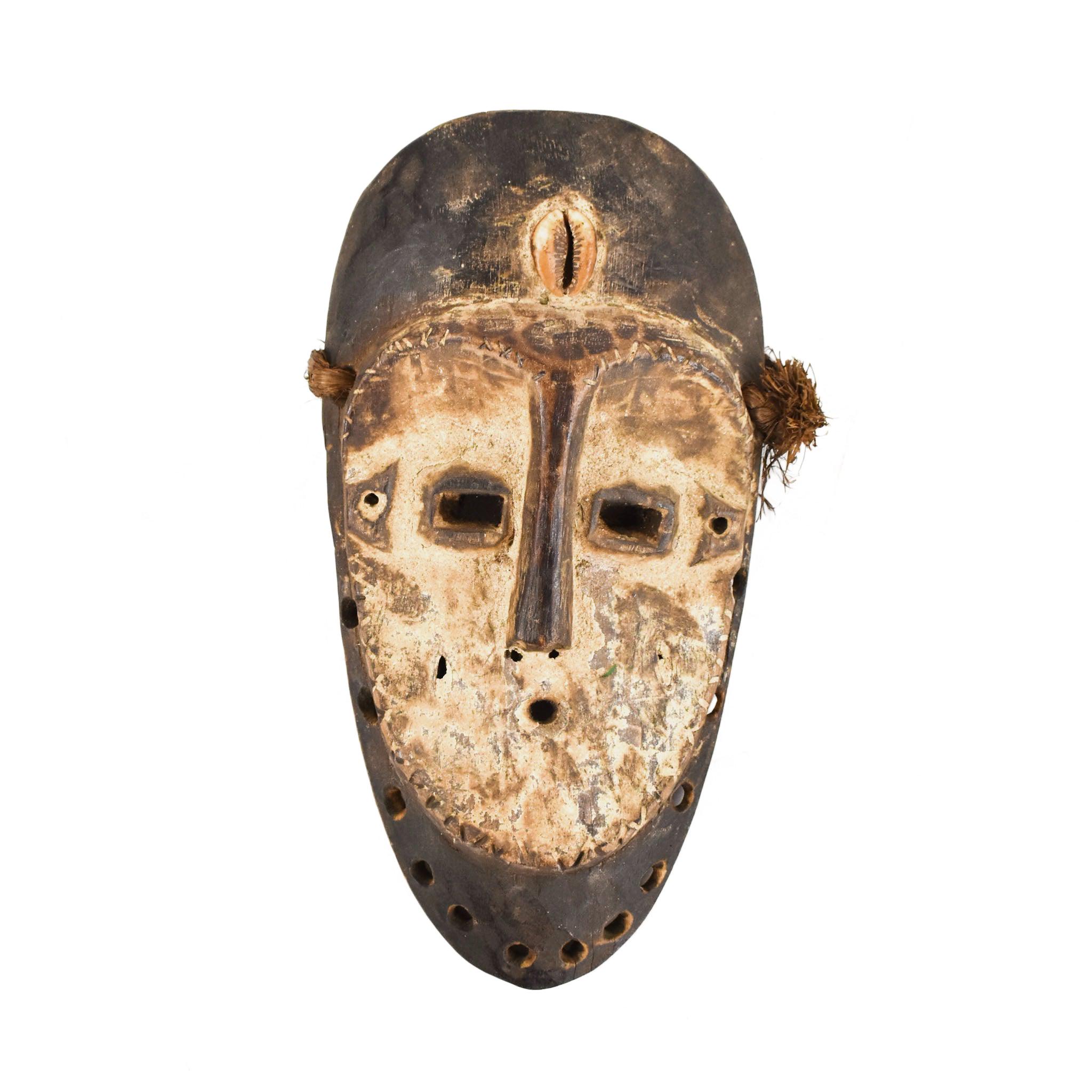 コンゴ レガ族 Bwami(ブワミ) マスク コンゴ レガ族 Bwami(ブワミ) マスク レガ族 雰囲気たっぷりな木味の