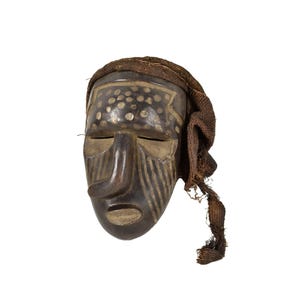 Salampasu Illness Mask with Raffia Congo