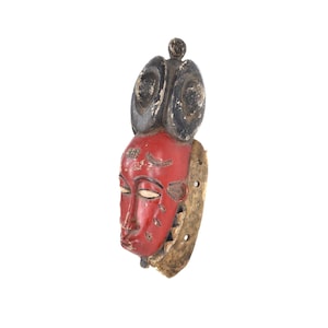 Guro Yaure Portrait Mask With Figure Côte d&#39;Ivoire