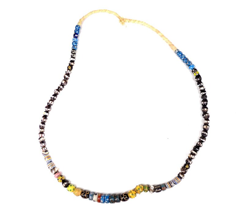 Venetian Trade Bead Mixed Africa 28 Inch 127494