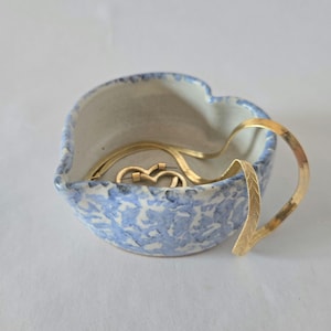 Vintage Steve Ashley Heart Shaped Stoneware Trinket Bowl, Jewelry Holder, Soap Dish - Artist Signed Studio Pottery - Blue Spongeware