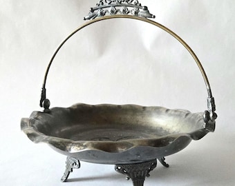 Antiker viktorianischer Silberplatten-Brautkorb von 1891 - 19th Century Silver Footed Bowl mit Griff & Reliefblumenmuster