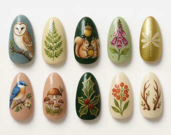 Ręcznie robione, leśne, prasowane paznokcie | Sowa, wiewiórka, grzyby, ostrokrzew i paproć | Nature Cottagecore Nails