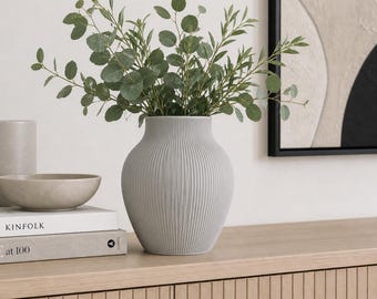 Modern Ribbed 3D Printed Vase –9 Inch Tall Neutral Home Decor Vase -Ribbed 3D Printed Vase - Home Decor - 3D Printed Vases -Home Flower Vase