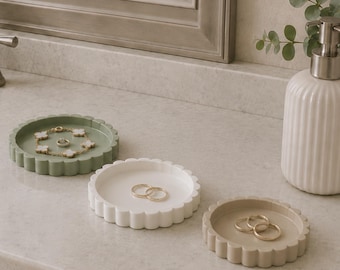 Scalloped 3D Printed Catchall Tray - 6 Inch Vanity Tray - Modern Jewelry Dish - Minimalist Home Decor - Ribbed Tray - Jewelry Tray