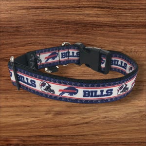 Bills Adjustable Dog Collar | Medium to Large Size