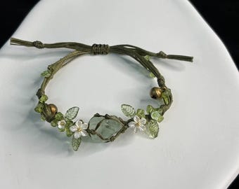 Green Fluorite Macrame Bracelet: Boho Floral Crystal Jewelry