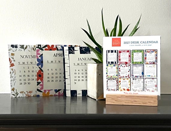 2027 Graphic Desk Calendar: Bright & Colorful Designs