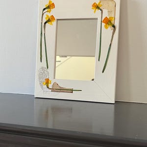 PRESSED FLOWER FRAME, wood frame mirror, pressed flowers on wood , frame, decorative mirror , floral mirror, flower mirror