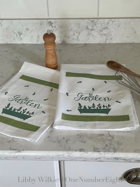 Tea Towel, garden design towel,  kitchen tea towel, cotton tea towel, flowers for spring towel, flour sack towel, housewarming gift,
