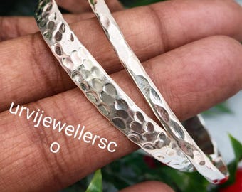 Gehämmerte 925 Sterling Silber strukturierte Armreif Set 2 Handgefertigte stapelbare Armbänder Geschenk für sie