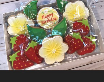 Strawberry and flower sugar cookies