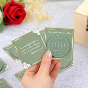 Personalized Wedding Favor Magnet, Custom Save the Date Resin Gift, Elegant Green Gold Wedding Souvenir