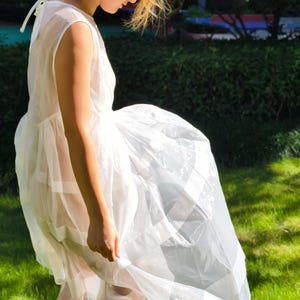 Weiß Organza Kleid, schiere Fee Kleid Strand Hochzeit Gast Outfit, Ausgestelltes Ballkleid Brautjungfer Kleid, Party Urlaub, schiere Kleid