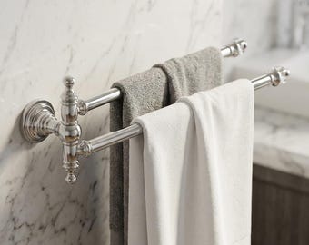 Suporte de parede para toalhas duplas feito à mão em latão prateado, ideal para banheiro.