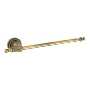Pode incluir: Toalheiro de lat&atilde;o antigo com detalhes ornamentados. Apresenta um suporte de parede circular com ranhuras decorativas e uma barra central alongada. As extremidades da barra t&ecirc;m terminais decorativos. Design vintage e elegante, com cerca de 30 cm de comprimento.