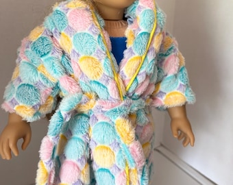Mehrfarbiger, flauschiger Bademantel für 45 cm große Mädchenpuppe