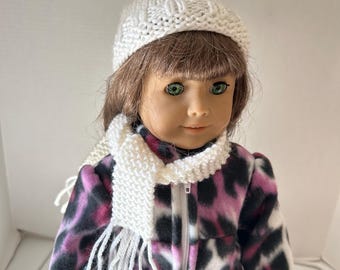 Chaqueta polar con estampado de leopardo rosa, gorro y bufanda blancos para muñeca de 18"