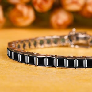 Black Spinel Tennis Bracelet / Anniversary gifts / Black Gemstone Bracelet / Birthstone Bracelet / Bridal Jewelry/ Unique Bracelet for her