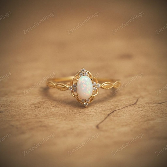 ヴィンテージ品 K10YG オパール スクエア リング ヴィンテージオパール