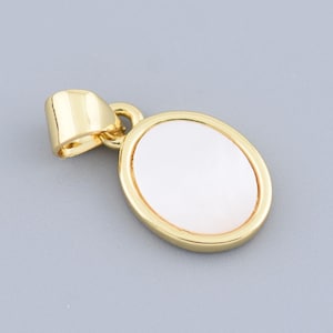 Oval Pendant with Mother of Pearl in 18K Gold Filled, Dainty Charm Necklace Jewelry for Women Gift 14.5x10mm