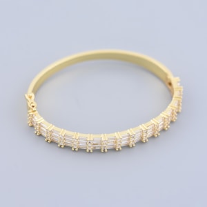 Stijlvolle 18 kt gold filled zirkoon armband met elegante baguette setting voor dames mode-sieraden 9 x 67 mm