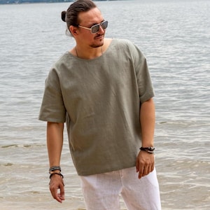 Übergroßes Leinen-T-Shirt im schwedischen minimalistischen Boho-Stil