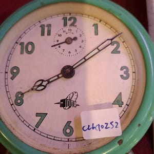 Vintage mechanical clock [CLK10252]