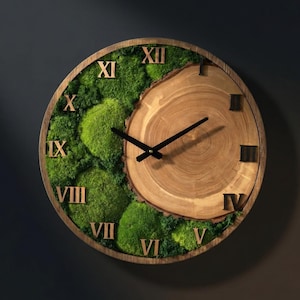 Tyst väggklocka, väggdekor i mossa, klocka i naturligt trä, minimalistisk väggklocka, stor modern väggklocka