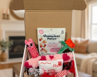 Love My Cat Gift Box – Interactive Toys & Treats Surprise Set- Gotcha Day