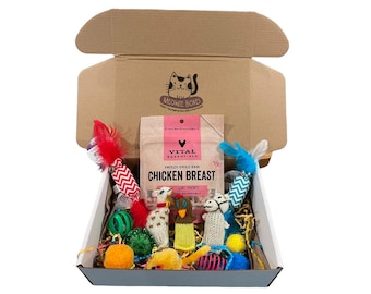 Barn Yard Friends Box for Cats | Interactive Toy & Treat Set | Supports Animals in Need