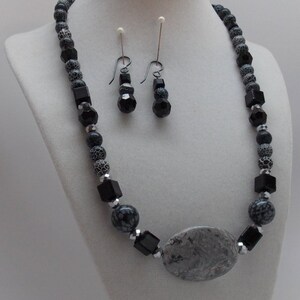 Agate Gemstones * Black Beads & Gray Crackle Beads * Square Beads * Necklace/Earrings Set