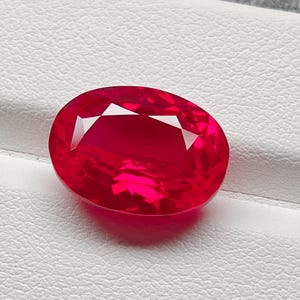 オーバル型ラボグロウンルビー | 水熱合成 11 x 15 mm