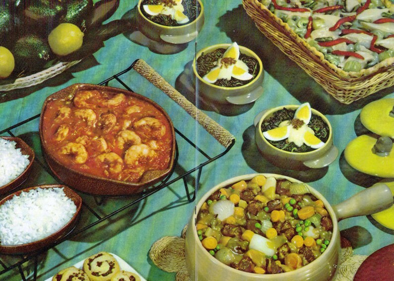 Vintage 1950s Cookbook CASSEROLES Culinary Arts Institute Recipe Booklet image 3