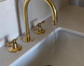 Solid Brass 3 Hole Bathroom Faucet Unlacquered , Deck Mount Vanity Faucet , Widespread Sink