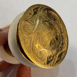 Unlacquered Brass Pop Up Sink Drain - Engraved Solid Brass Bathroom Drain - Vintage Style Sink Hardware