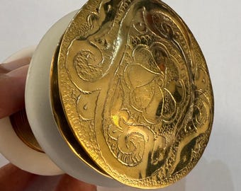 Unlacquered Brass Pop Up Sink Drain - Engraved Solid Brass Bathroom Drain - Vintage Style Sink Hardware