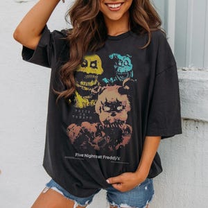Five Nights at Freddy’s Vintage Horror Tee | Unisex Oversized Black Tee | Retro Scary Game Shirt | Unisex Shirt Halloween