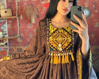 Handbesticktes Afghanisches Kleid | Paschtunischer Maxi, Münzdetail