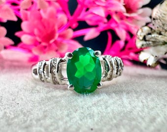 Dainty Emerald Ring, 925 Sterling Silver engagement ring, Statement Ring, May Birthstone Ring, Minimalist Emerald Ring, Gift for Her.