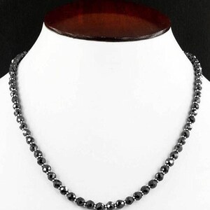 Bellissima collana di diamanti neri con perle sfaccettate rotonde, ottima lucentezza, qualità certificata AAA! Collana di perline, regalo di Natale