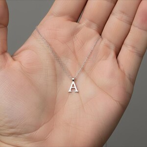 925 Sterling Silber Buchstabe A Halskette, Zierlicher Anhänger A, Minimalistischer kursiver Alphabet Schmuck, personalisierte Namenskette für Sie
