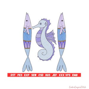 Puede incluir: Un diseño bordado con un caballito de mar y dos peces estilizados en tonos azules y morados. El caballito de mar está en el centro, con los peces a cada lado. El diseño incluye el texto "DST PES EXP SEW CSD HUS JEF XXX VP3 EMB".