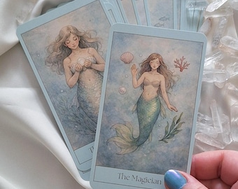 Baraja de Tarot de Sirena en acuarela pastel, juego de cartas de adivinación oceánica suave y mística.