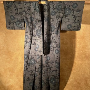 Vintage Unlined Tsumugi Silk Kimono / Flowing Water Flower Zen Cool / Good Condition image 4