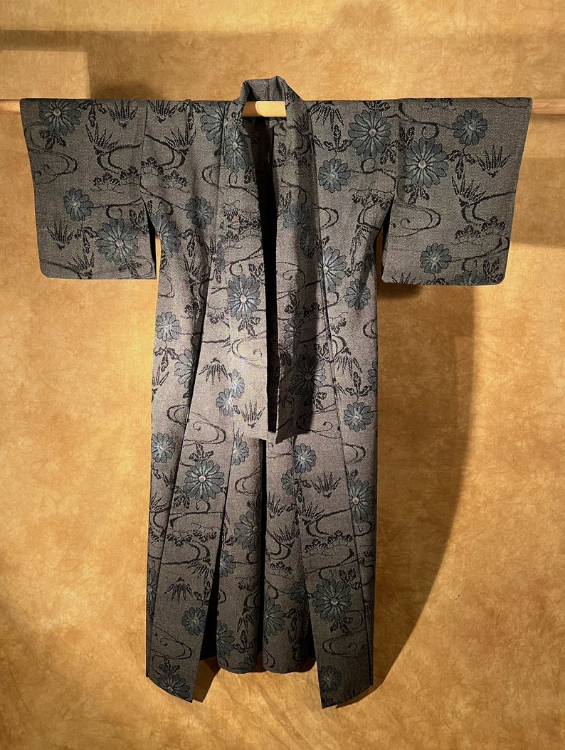 Vintage Unlined Tsumugi Silk Kimono / Flowing Water Flower Zen Cool / Good Condition image 4