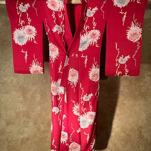 Antique Mon-Kinsha Pure Silk Kimono / Chrysanthemum Flowing letters / Good Condition