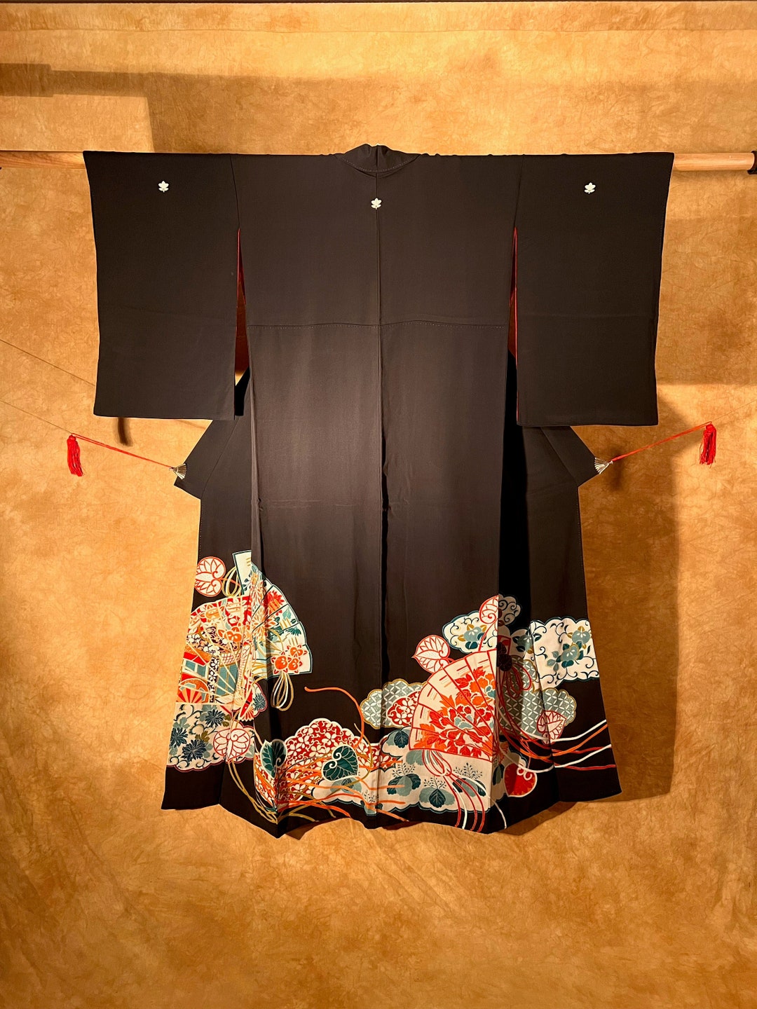Antique Pure Silk Itsutsu-mon five Crest / Kurotomesode Black Kimono ...